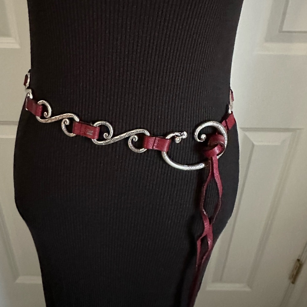 Brighton chain leather hip belt. O/S